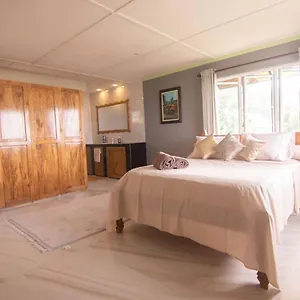 Azamat Self-catering Apartment Pointe La Rue